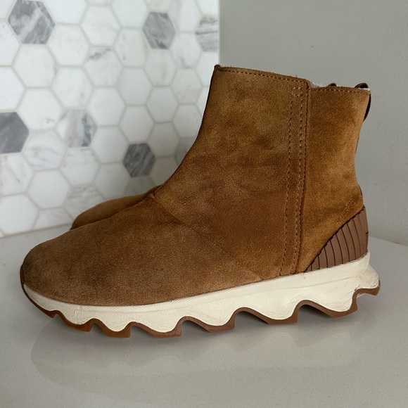 Sorel Tan Suede KINETIC Short Boot Bootie Women's 8.5 B19 - Picture 3 of 11